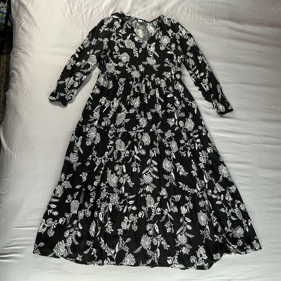 Old Navy Tiered MaxiDress Womens M Floral V-Neck Short Sleeve Boho Cottagecore - Picture 1 of 11